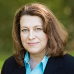 Andrea Tucker Headshot